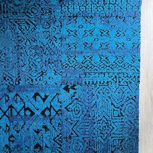 FLOR carpet tiles. Electric avenue (blue)